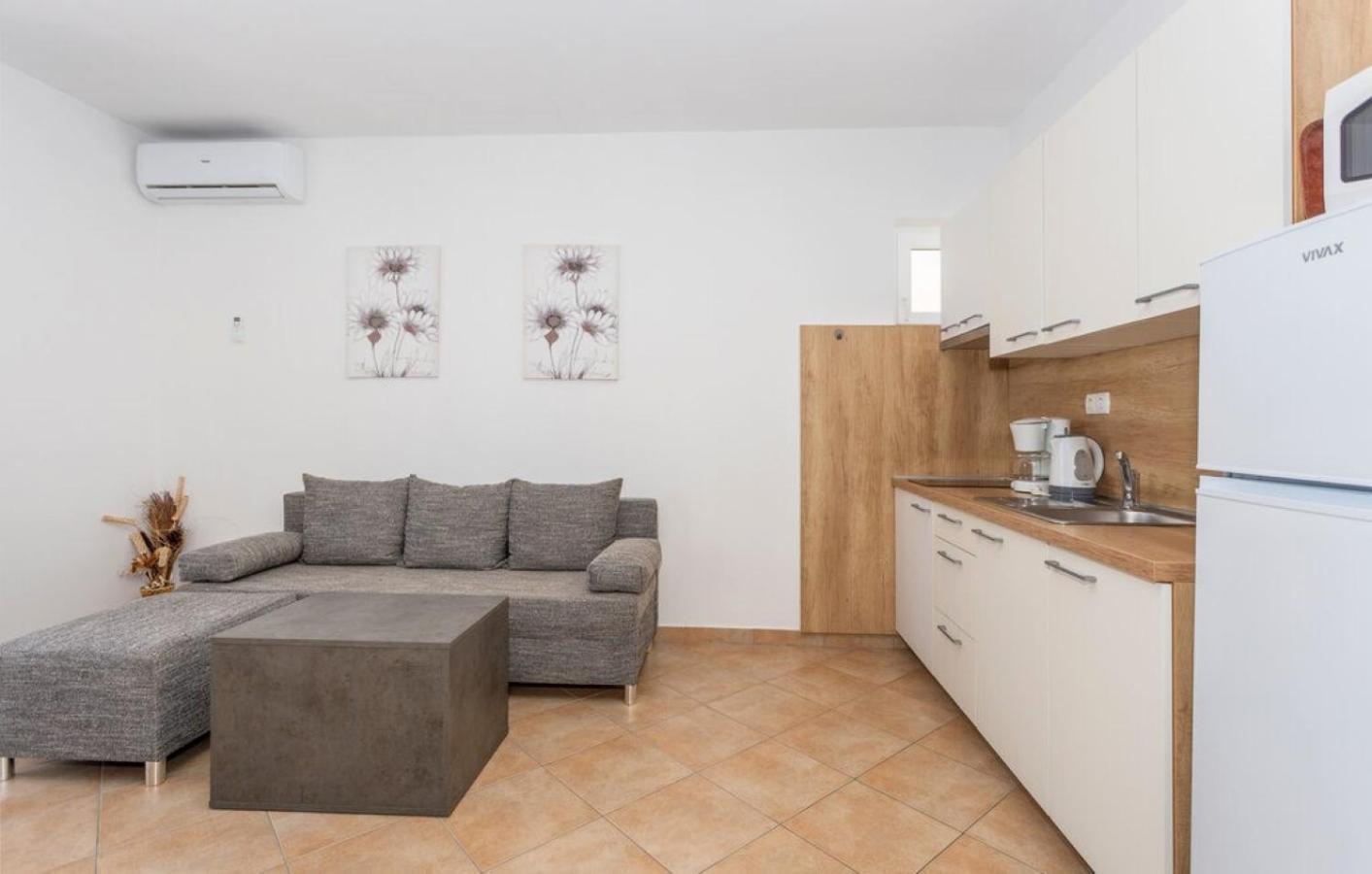 Guest House Lucija Banjol Chambre photo