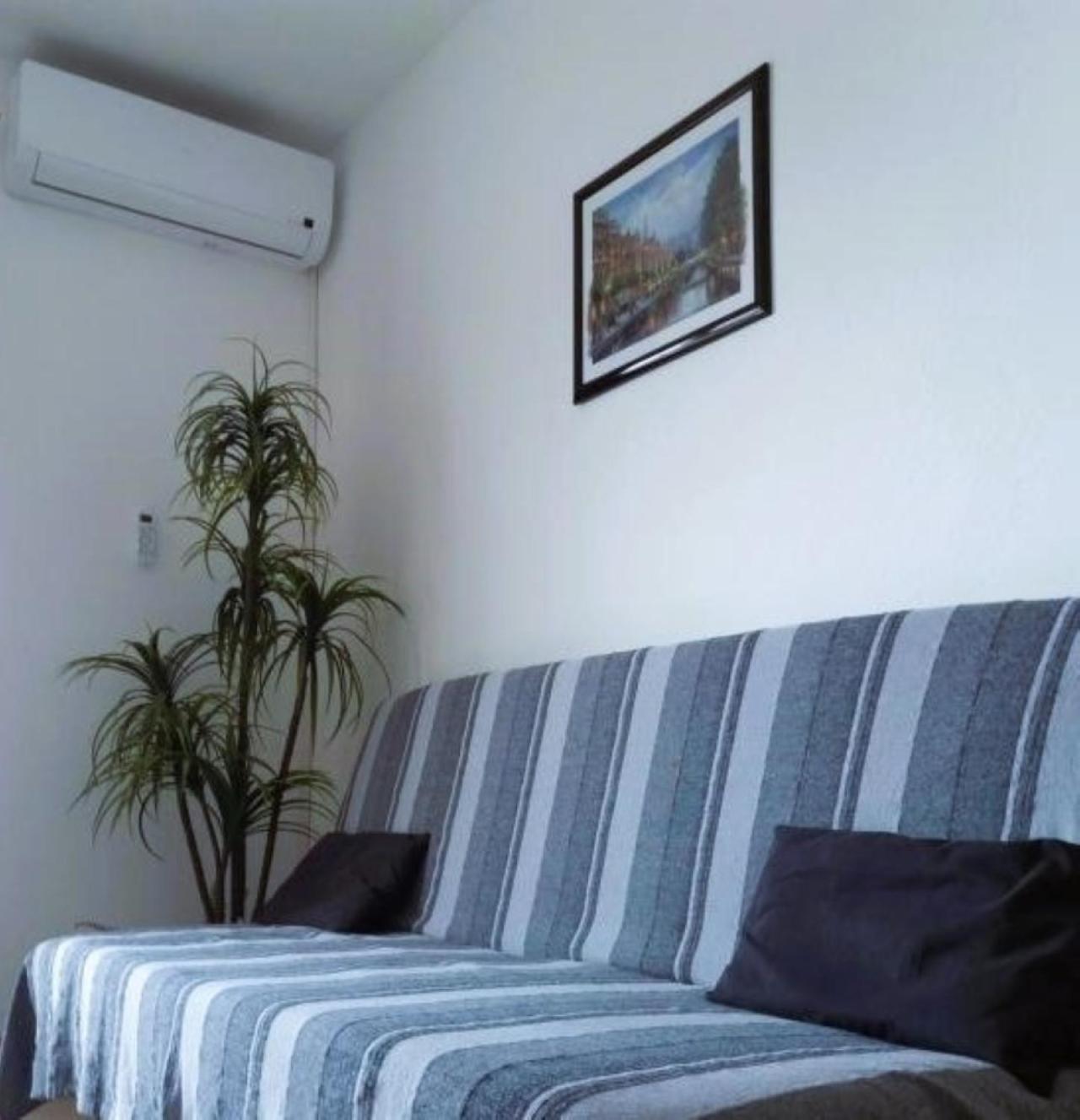 Guest House Lucija Banjol Chambre photo