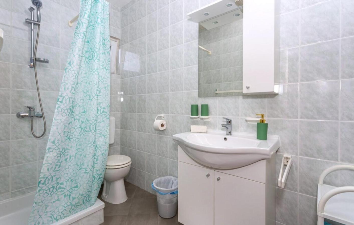 Guest House Lucija Banjol Extérieur photo